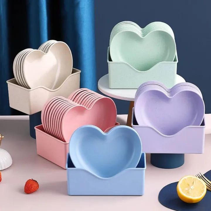 10 Pcs Heart-Shaped Snack Plates Set | Colorful Plastic Serving Dishes for Snacks, Fruits, Desserts & Sweets | Reusable Lightweight Tableware for Home, Kitchen & Party Use