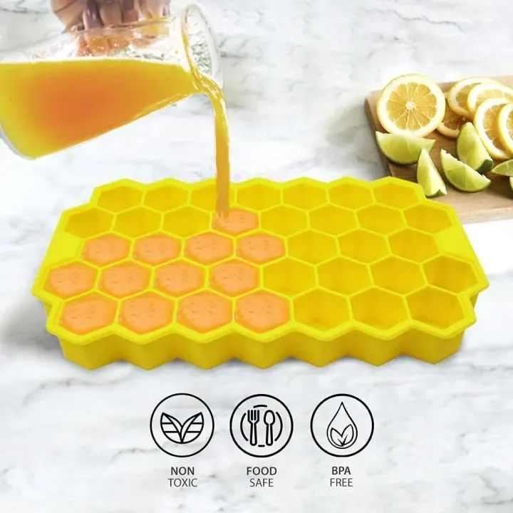 Silicone Honeycomb 37-Cavity Ice Cube Tray | Flexible Reusable Ice Mold for Freezer, Chocolate & Candy Making | Easy Release Hexagon Ice Cube Maker for Drinks, Desserts & Kitchen Use | Random Color