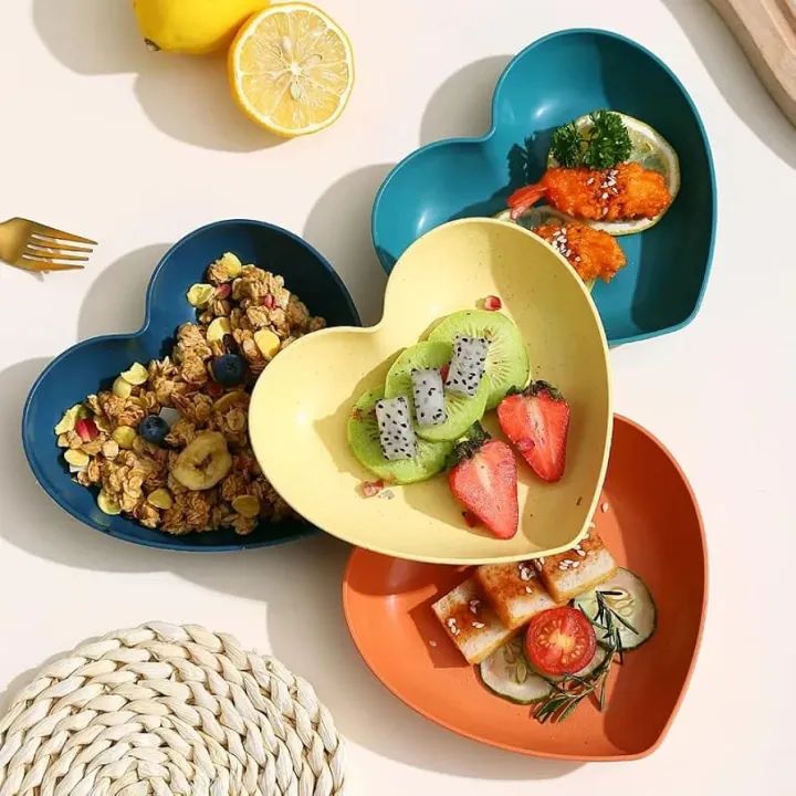 10 Pcs Heart-Shaped Snack Plates Set | Colorful Plastic Serving Dishes for Snacks, Fruits, Desserts & Sweets | Reusable Lightweight Tableware for Home, Kitchen & Party Use